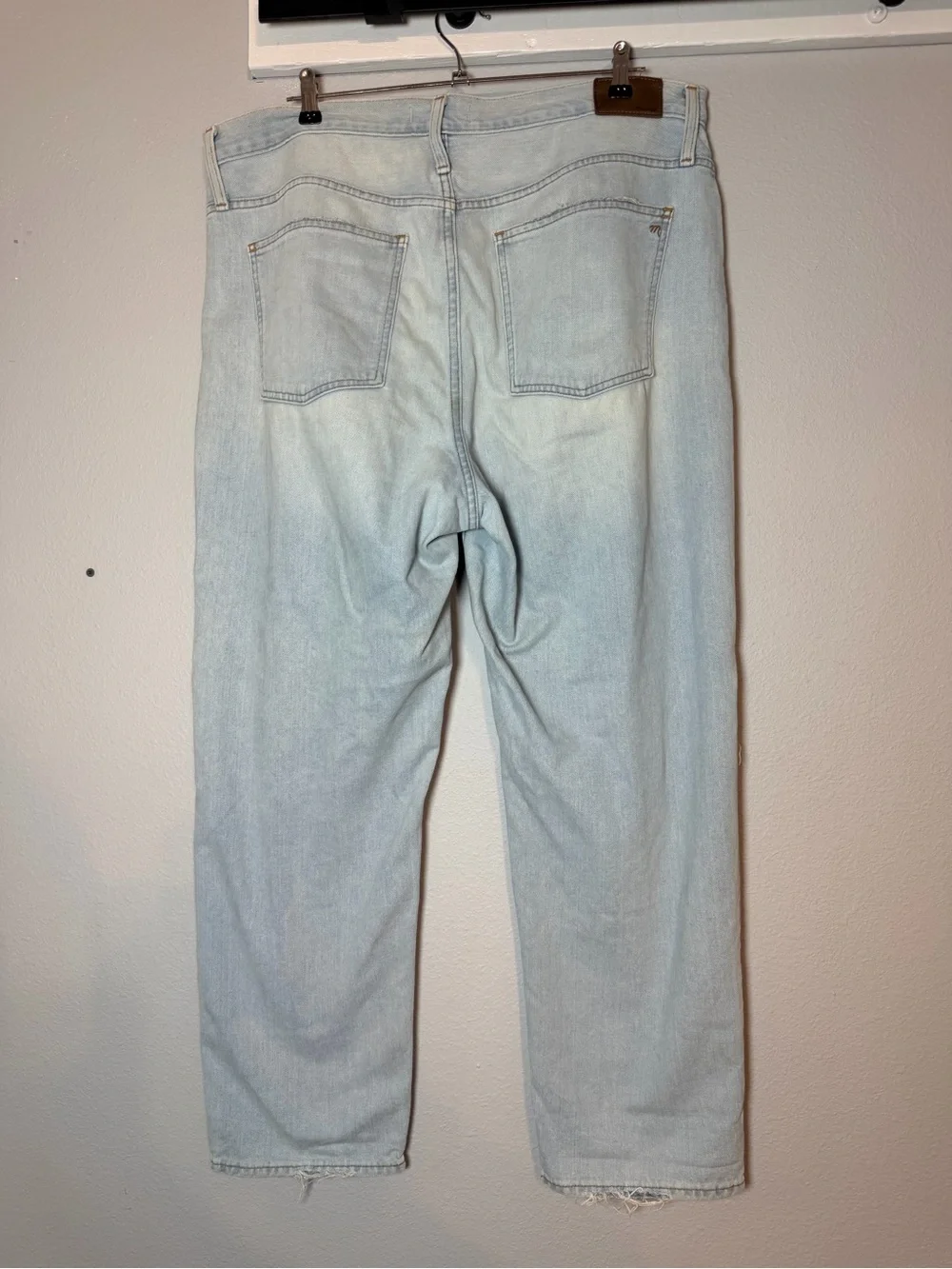 Madewell The Dad Jean Light Wash Size 32 Light Wash Distressed Button Fly